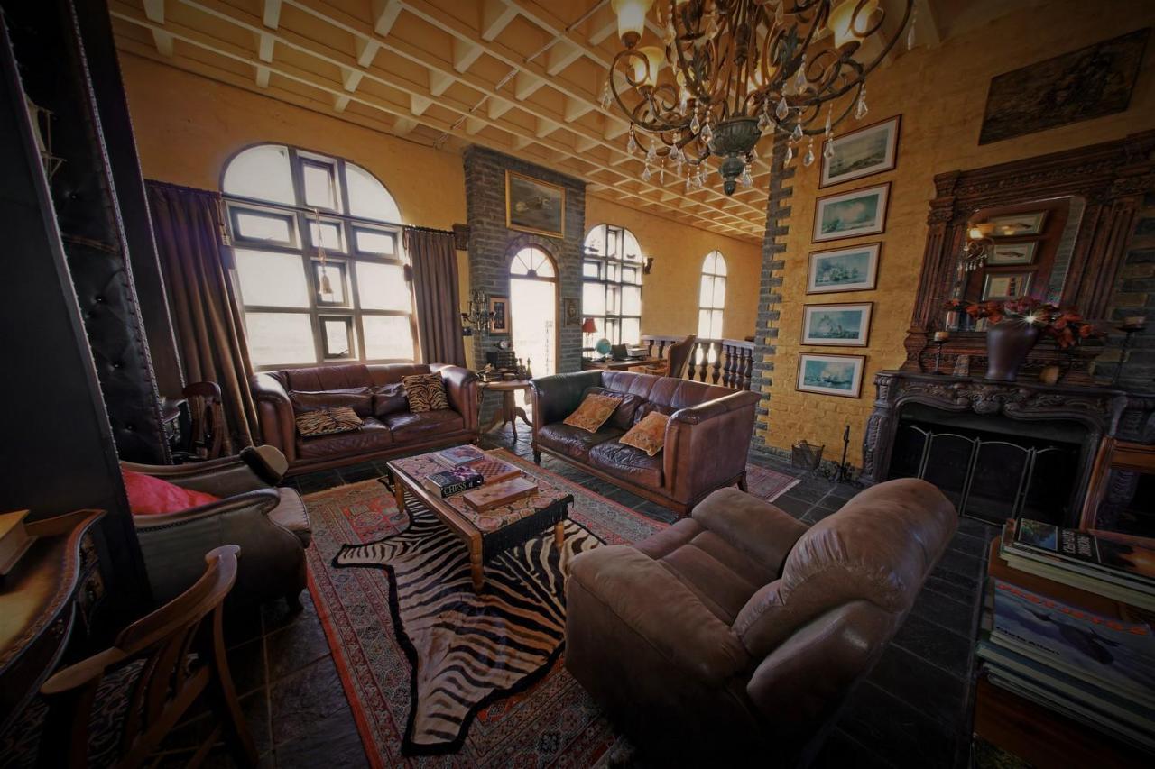 Bygracealone Manor Hotel Outeniekwa Ngoại thất bức ảnh