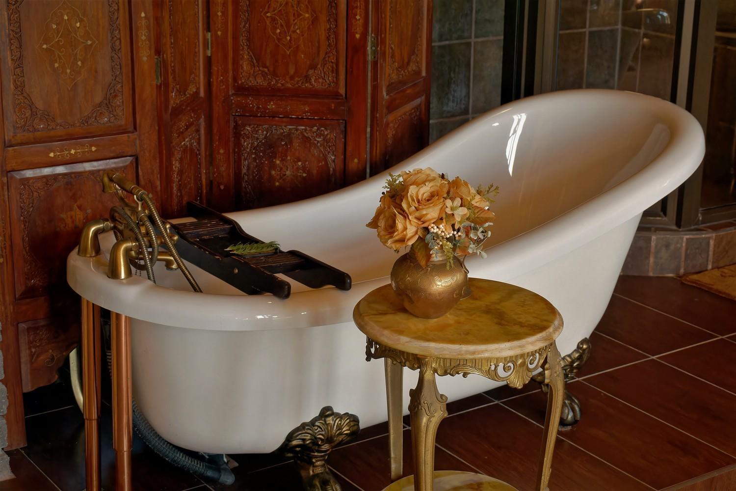 Bygracealone Manor Hotel Outeniekwa Ngoại thất bức ảnh